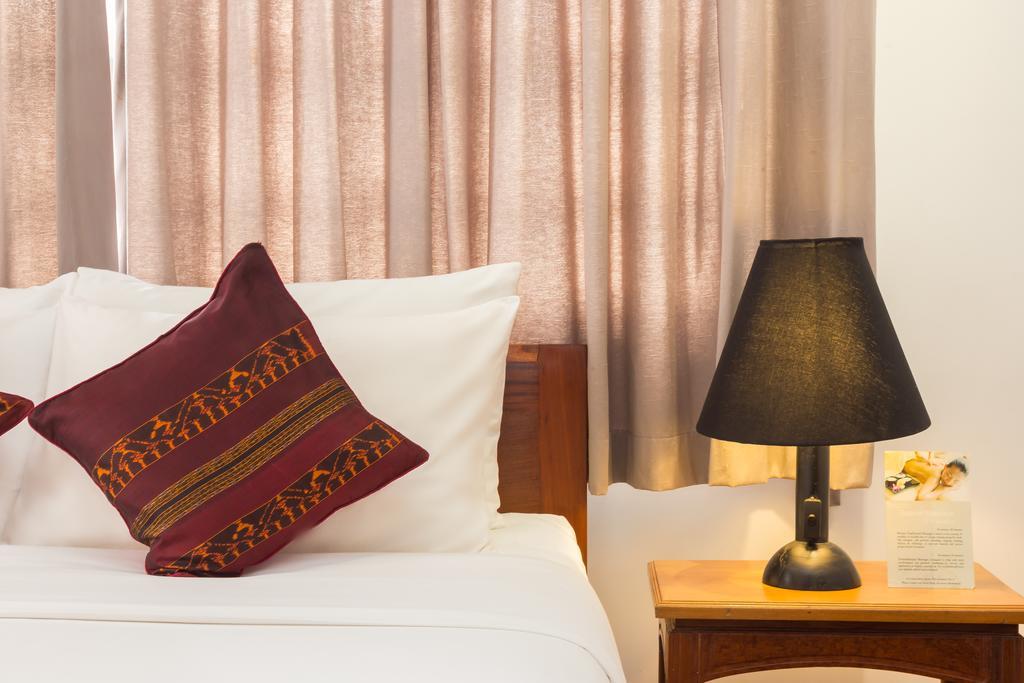 Apsara Centrepole 4*